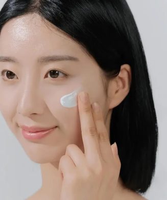 SKIN1004-Hyalu-Cica-Water-Fit-Sun-Serum-SPF50__2