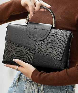 ALI EXPRESS : Sac à main effet crocodile avec poignée dorée
