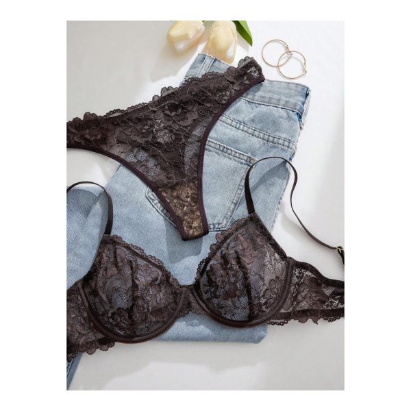 SHEIN – Ensemble soutien-gorge et culotte en dentelle matelassé uni 3 SHEIN – Ensemble soutien-gorge et culotte en dentelle matelassé uni 3