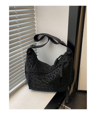 SHEIN - Sac hobo sous le bras imprimé léopard – noir